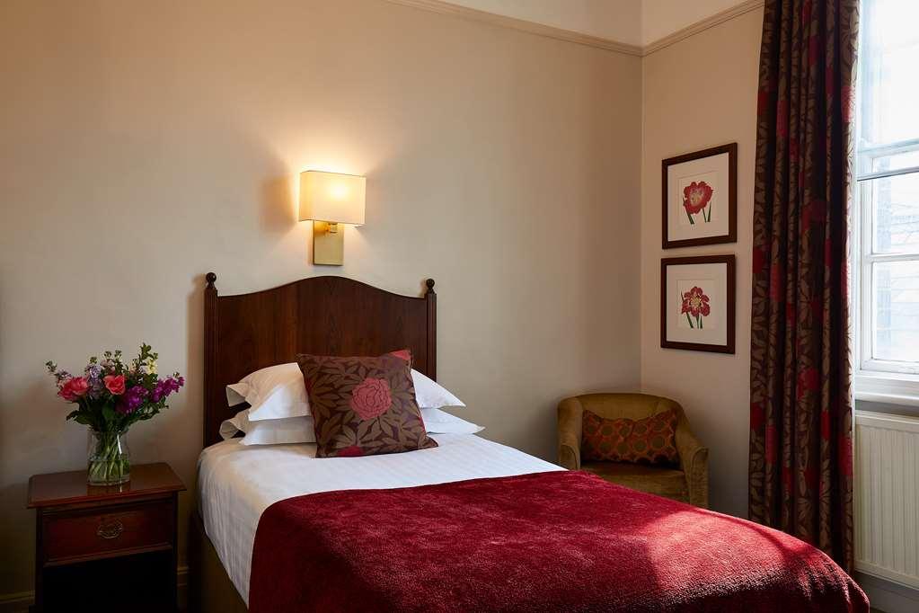 Macdonald Hill Valley Hotel, Spa & Golf Resort Whitchurch  Kamer foto