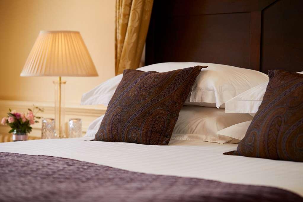 Macdonald Hill Valley Hotel, Spa & Golf Resort Whitchurch  Kamer foto