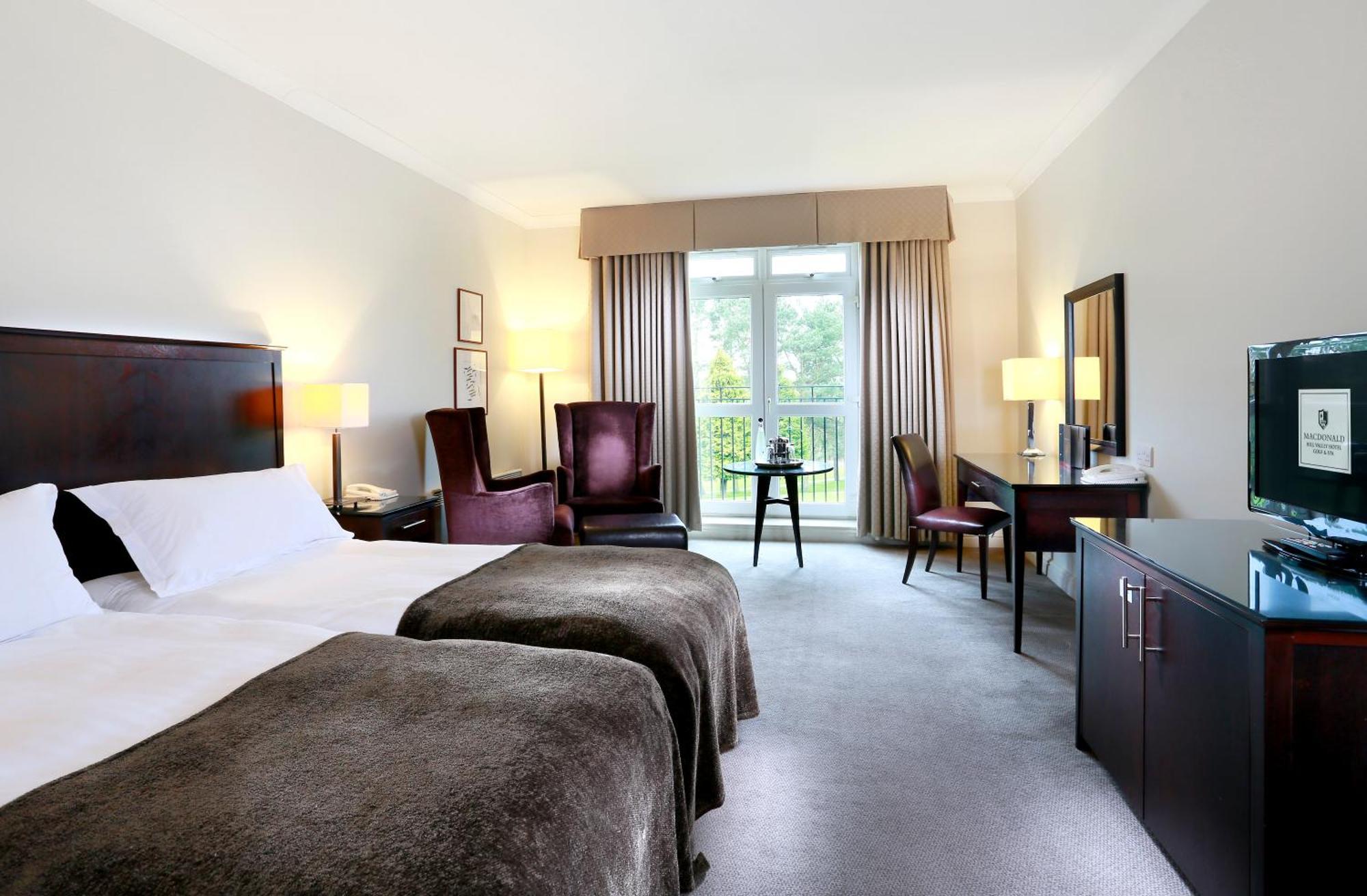 Macdonald Hill Valley Hotel, Spa & Golf Resort Whitchurch  Buitenkant foto