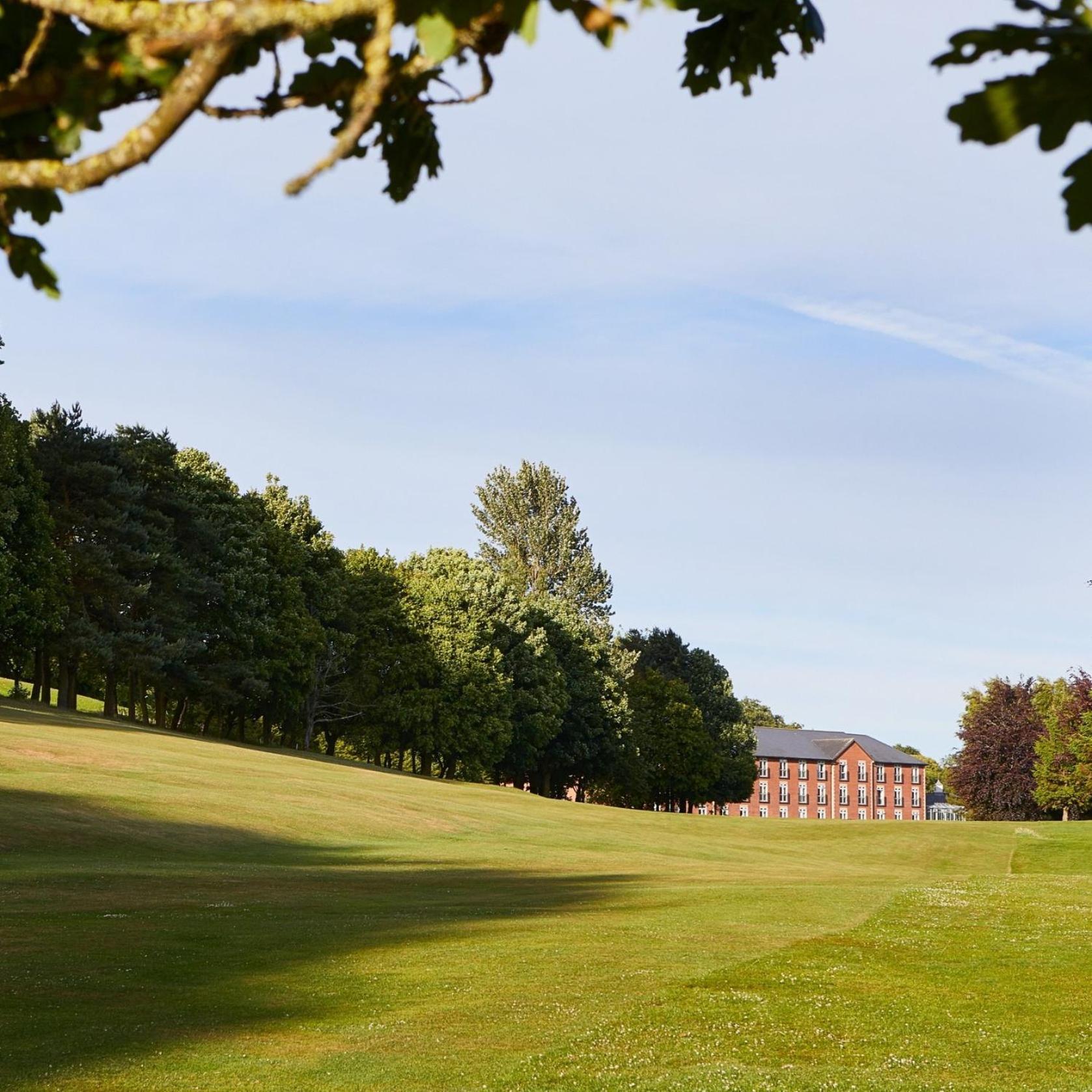 Macdonald Hill Valley Hotel, Spa & Golf Resort Whitchurch  Buitenkant foto