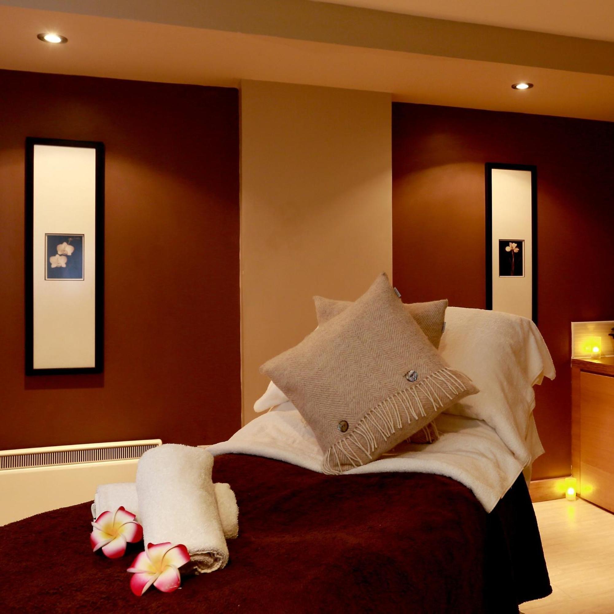 Macdonald Hill Valley Hotel, Spa & Golf Resort Whitchurch  Buitenkant foto