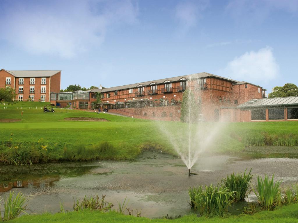 Macdonald Hill Valley Hotel, Spa & Golf Resort Whitchurch  Buitenkant foto